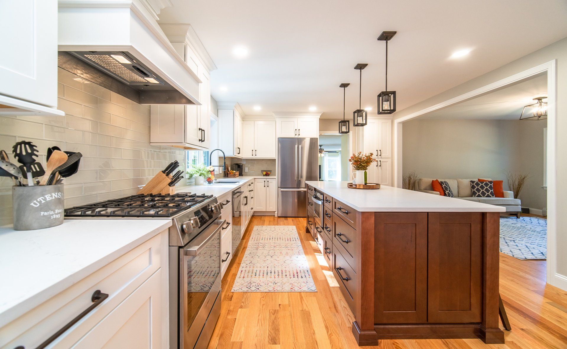 Kitchen Cabinets & Counters - Kitchen Living LLC in Marlborough, CT