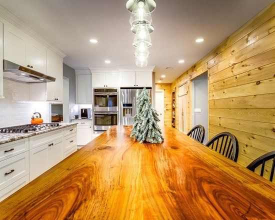 Rustic meets Modern Kitchen