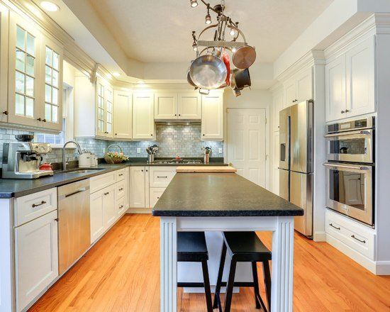 White + Black = Classic Kitchen