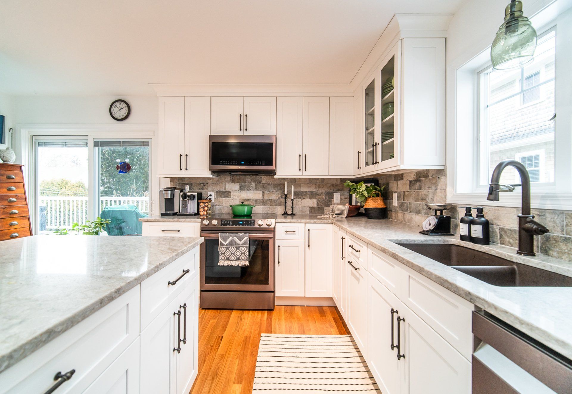 Kitchen Cabinets & Counters - Kitchen Living LLC in Marlborough, CT