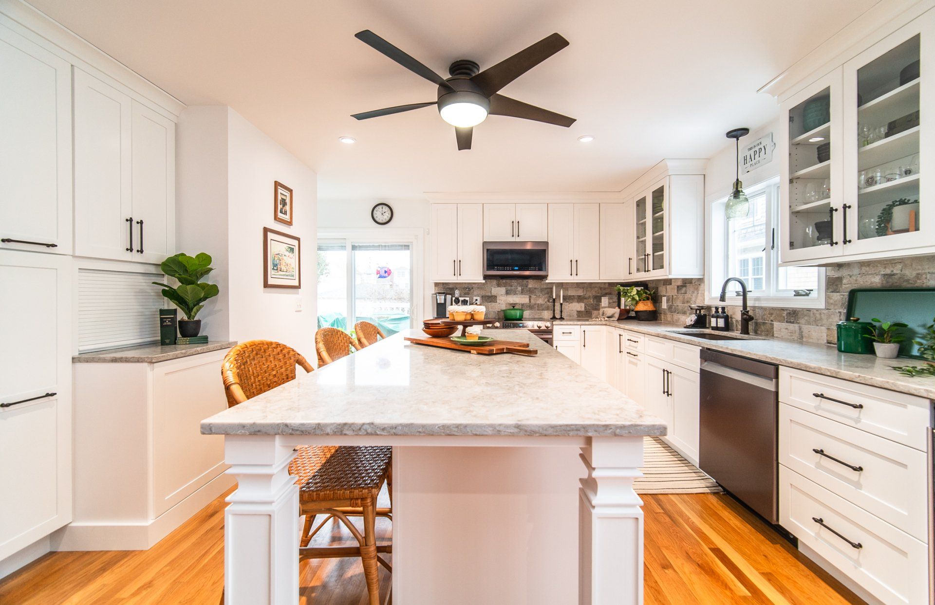 Kitchen Cabinets & Counters - Kitchen Living LLC in Marlborough, CT