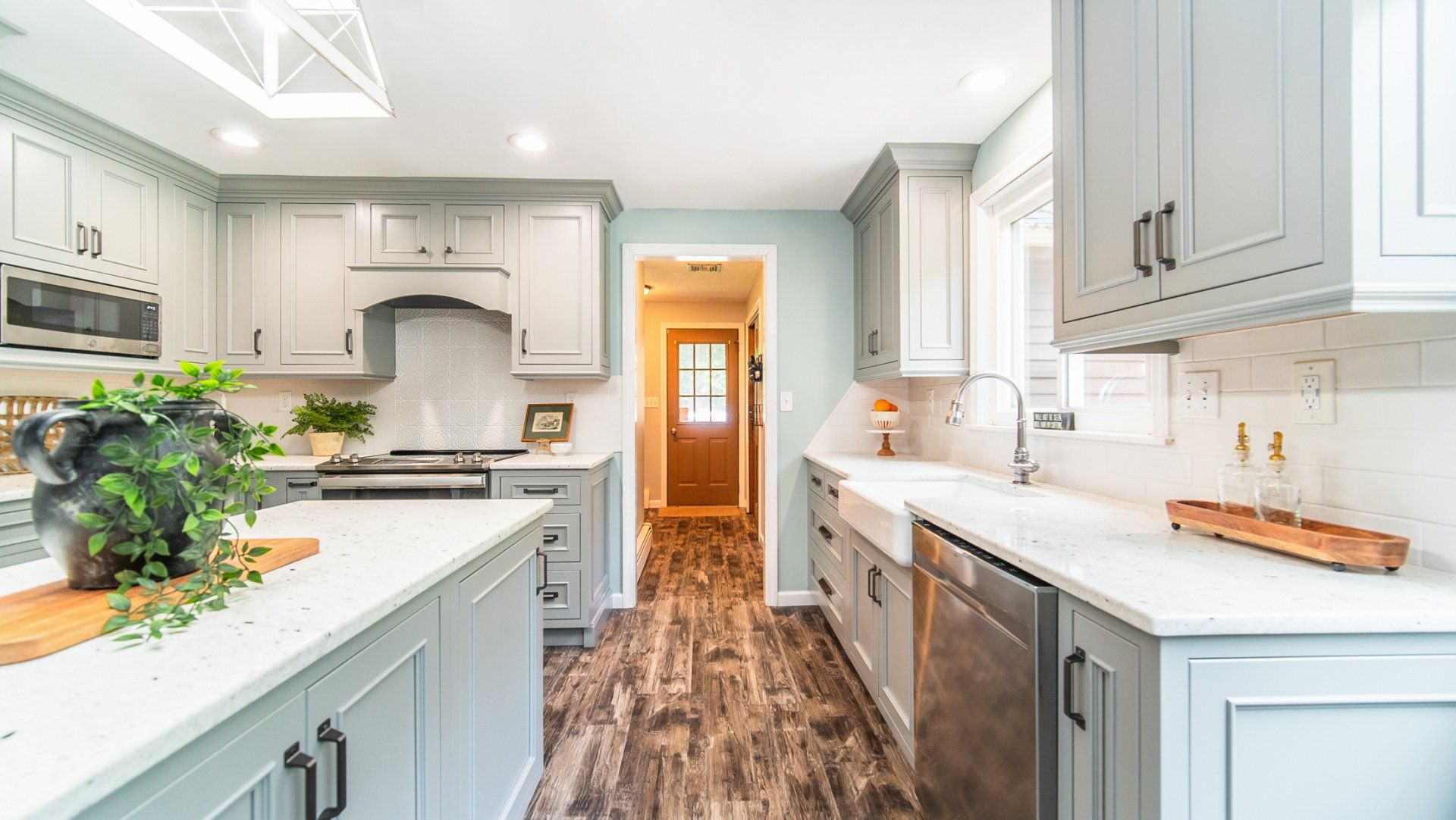 Kitchen Cabinets & Counters - Kitchen Living LLC in Marlborough, CT