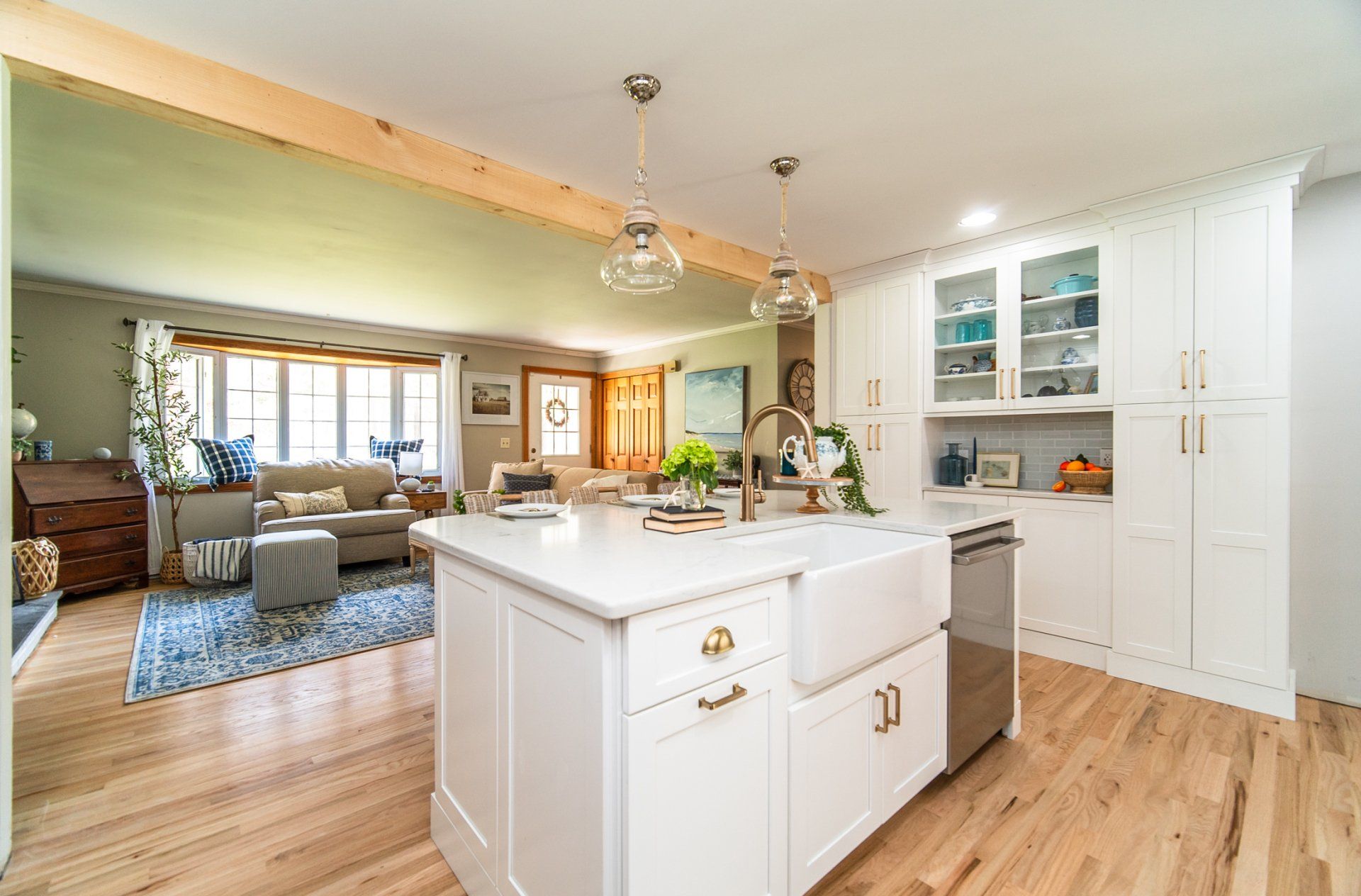 Kitchen Cabinets & Counters - Kitchen Living LLC in Marlborough, CT