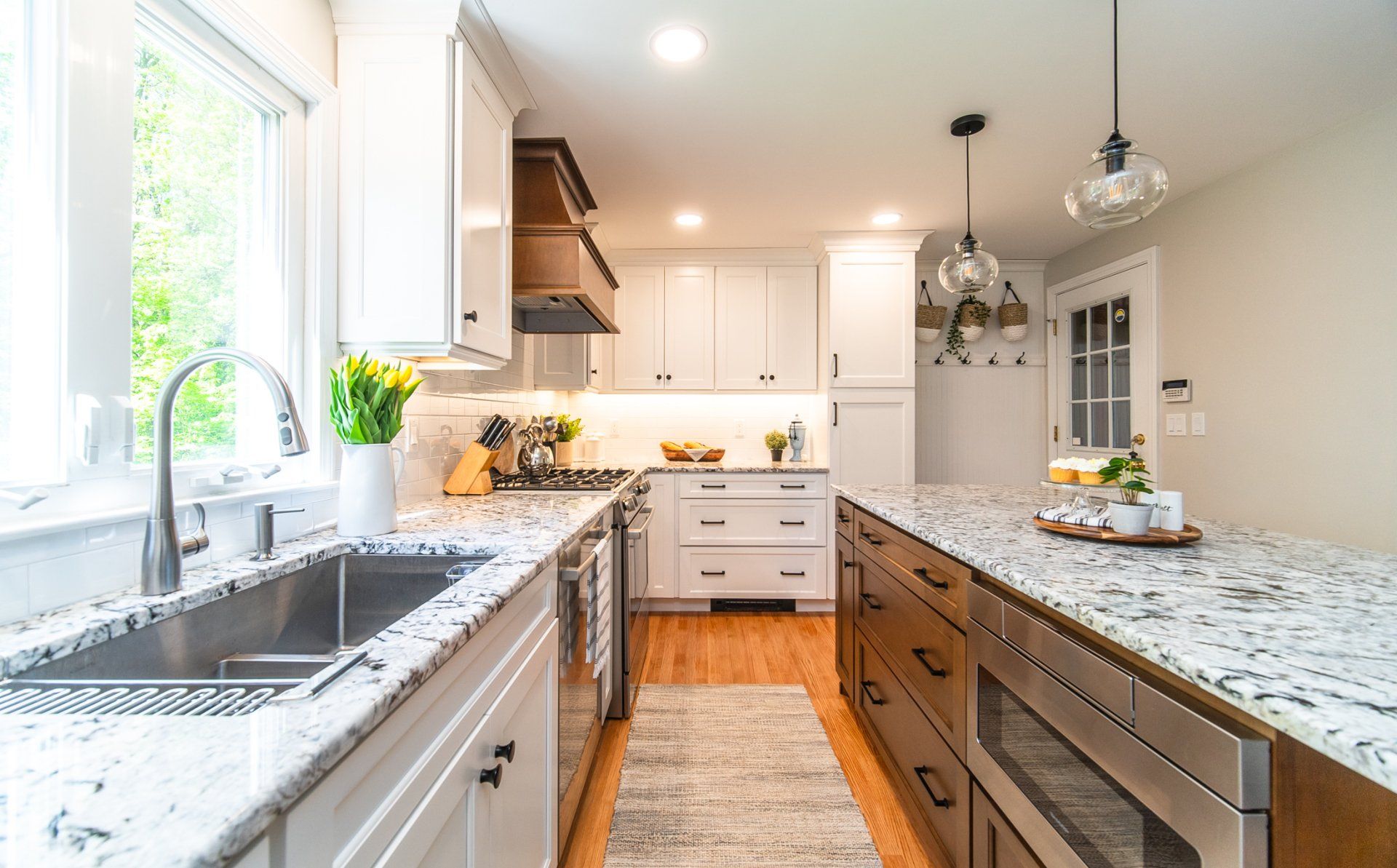Kitchen Cabinets & Counters - Kitchen Living LLC in Marlborough, CT