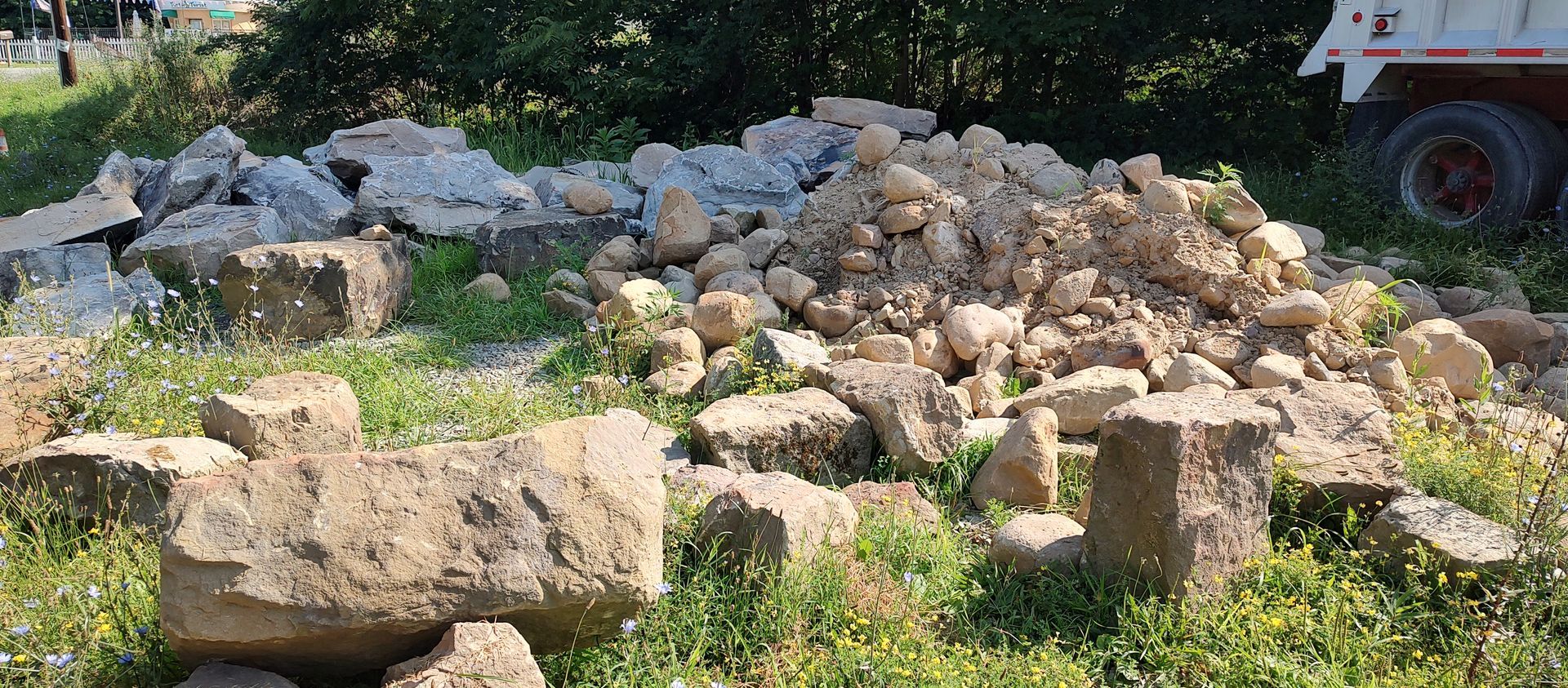 Decorative Landscaping Boulders
