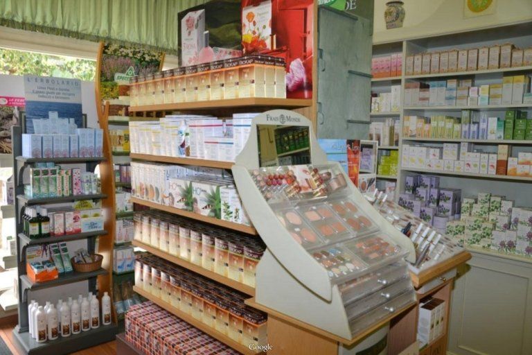 Esposizione prodotti di erboristeria