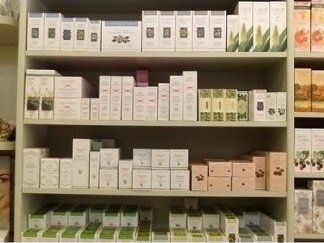 Esposizione prodotti di erboristeria