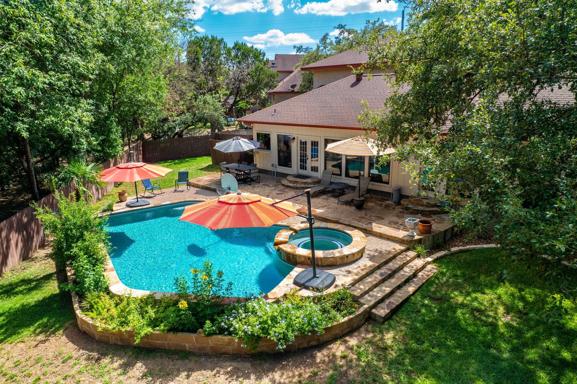 Yvonne Watson Realtor | San Antonio, TX | House with Outdoor Swimming Pool