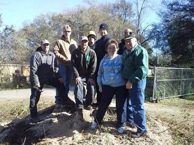 Group of people — Tree Removal in Jacksonville, FL