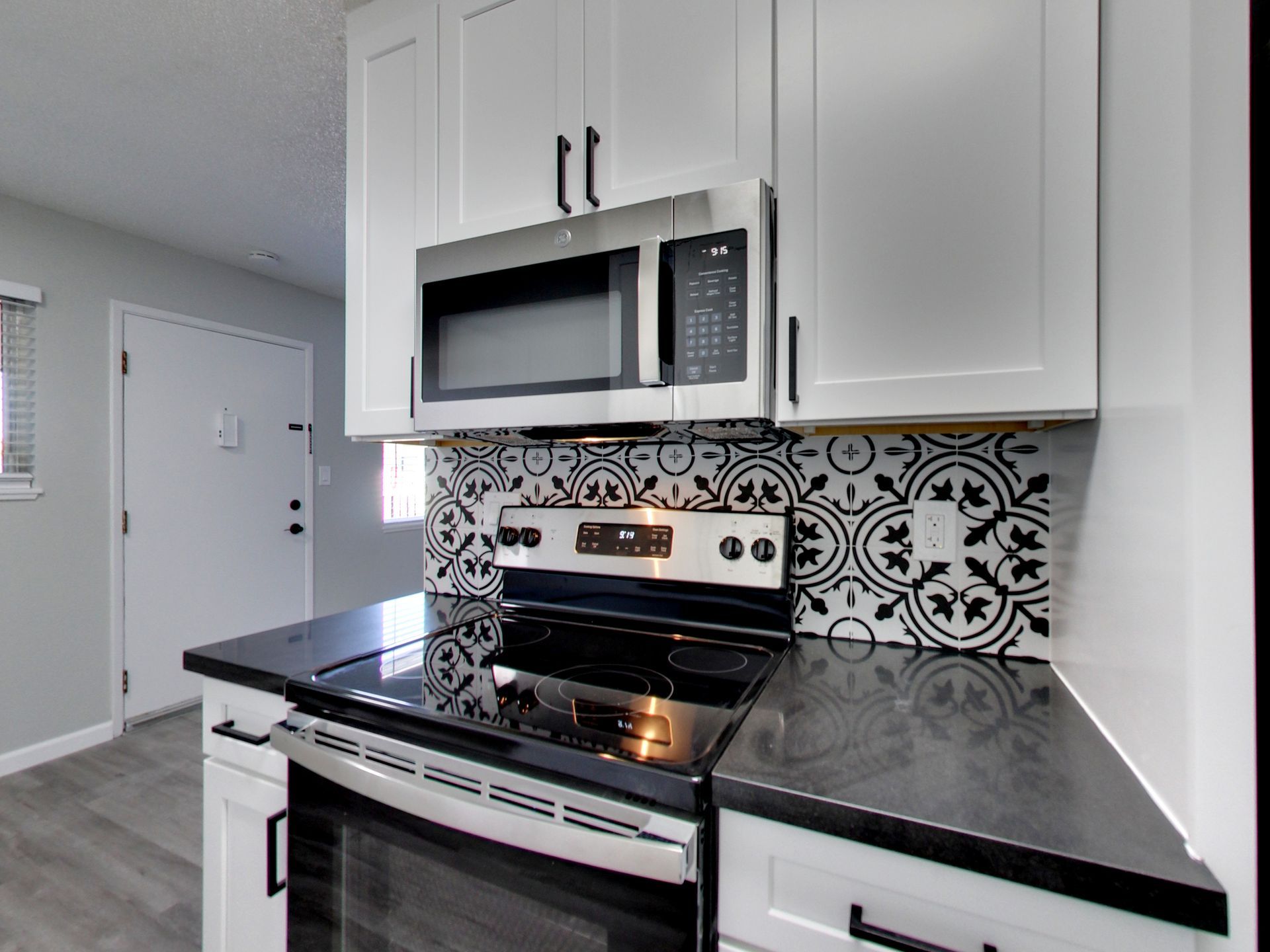 NEW KITCHEN CABINETS