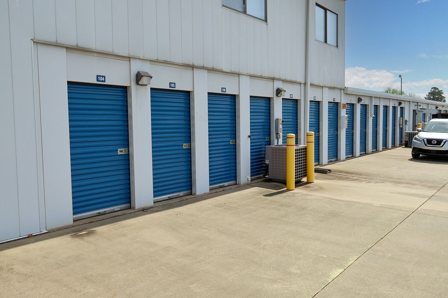 Drive up self storage units for business storage in Burlington, NC