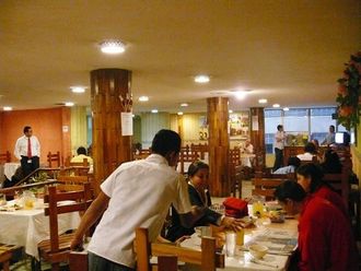 Maya Excelsior - Servicio de restaurante