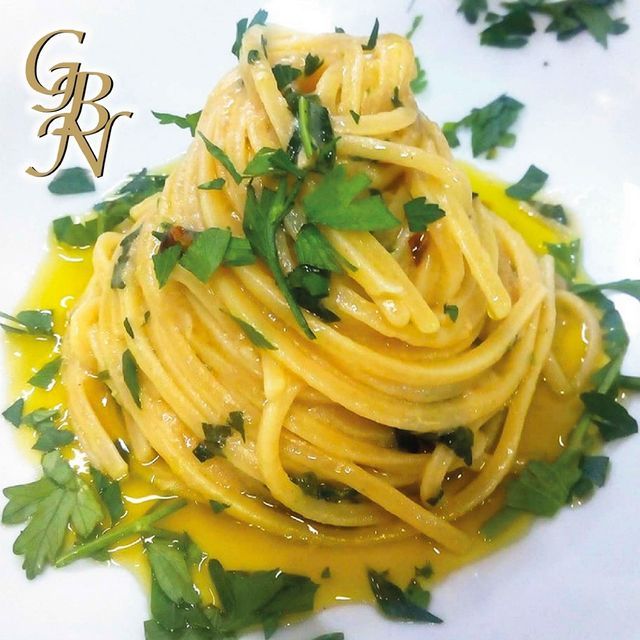 Spaghetti con prezzemolo