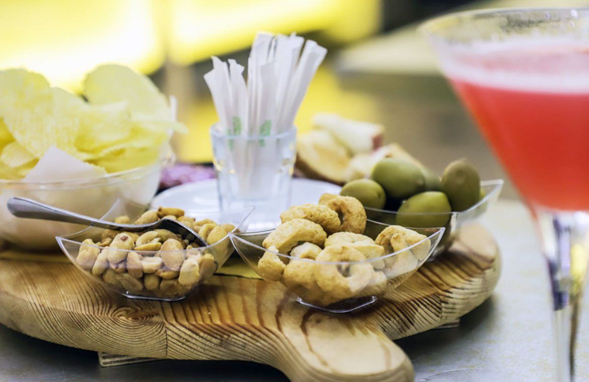 Aperitivo con taralli e olive