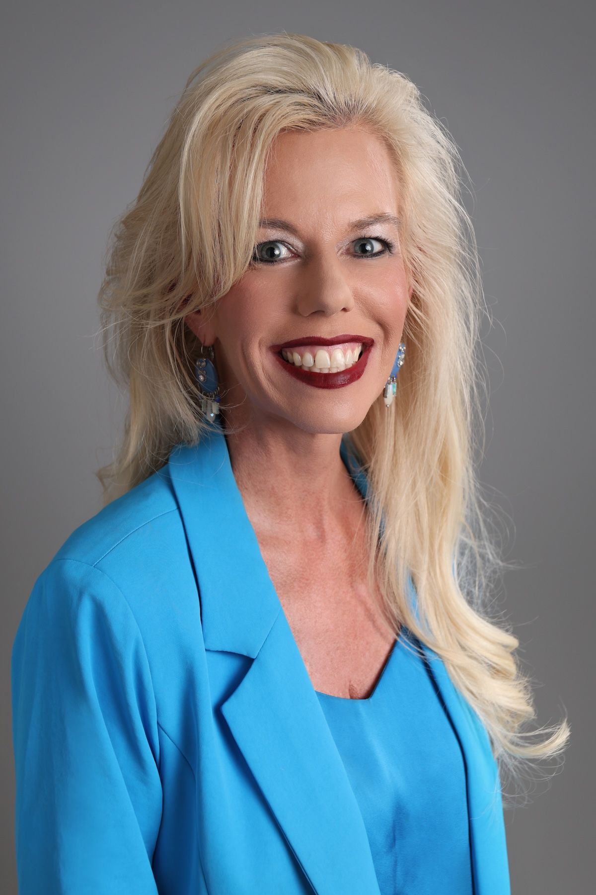 ANNE NICOLE FLINN HEADSHOT