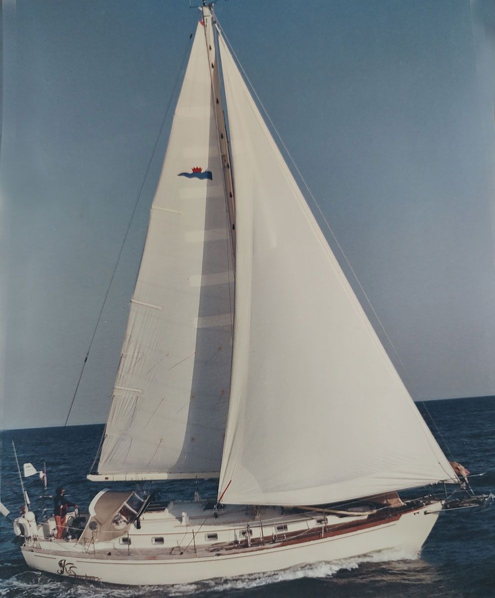 38' Kaiulani under sail