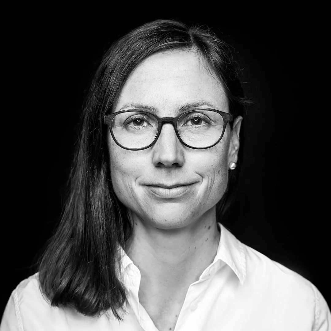 Black and white portrait of Petra Roost