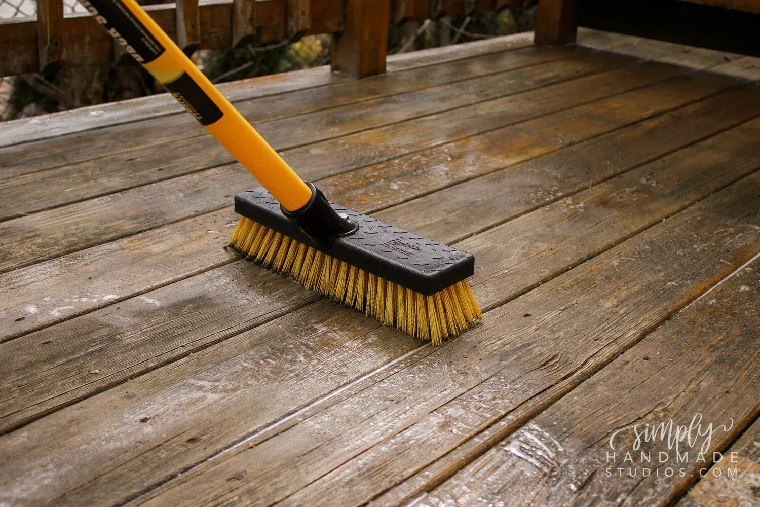 how-to-clean-decking