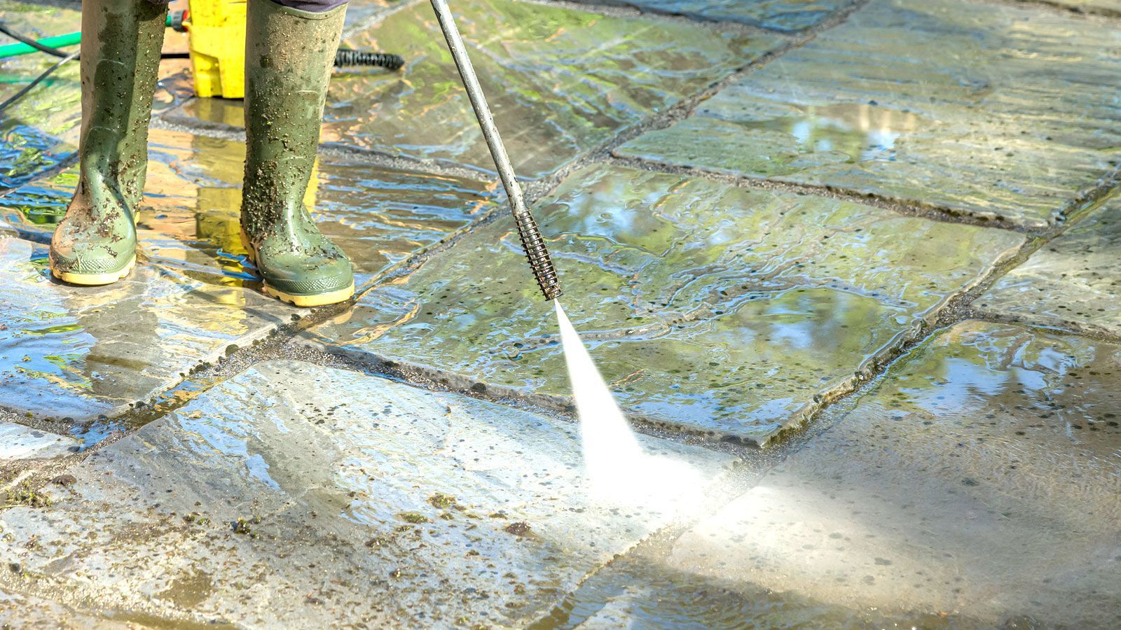 how-to-clean-patio-slabs-with-bleach
