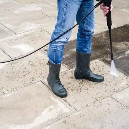 how-to-clean-paving-slabs