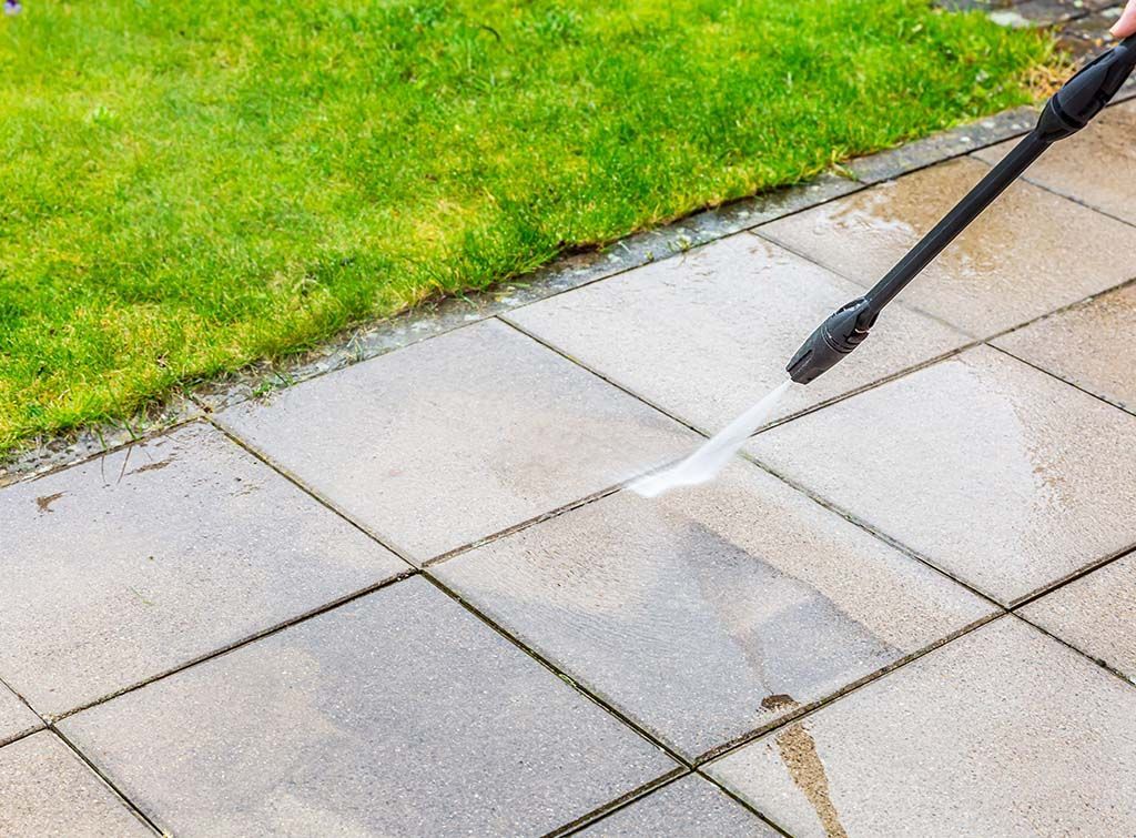how-to-remove-moss-from-patio-slabs