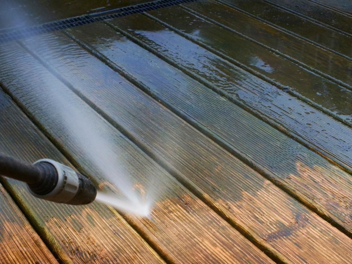 power washing hardwood decking in Bradford