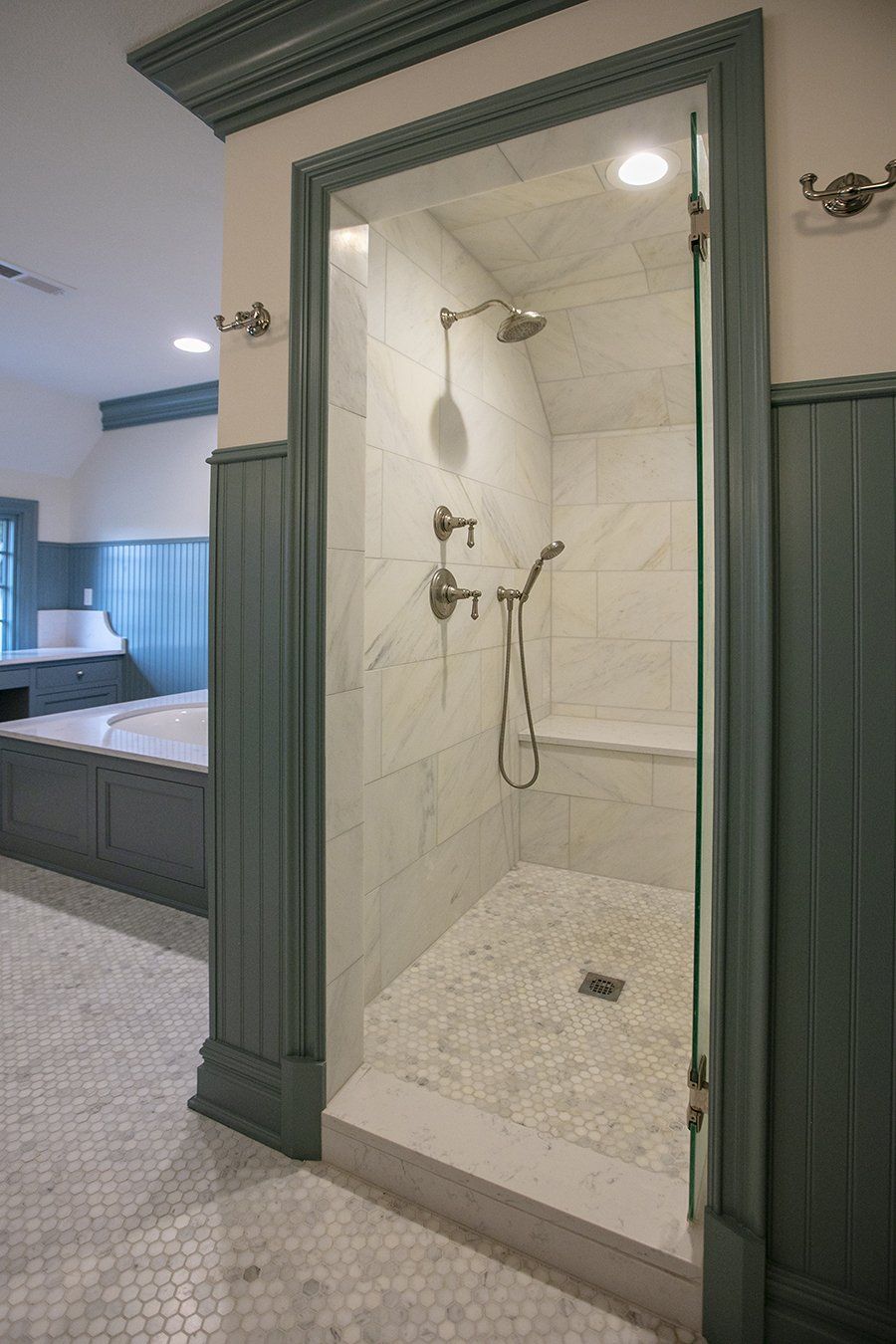 Step Into a New Shower From Your Bathroom Remodel in Mid-Missouri! Call New Beginnings to Start.