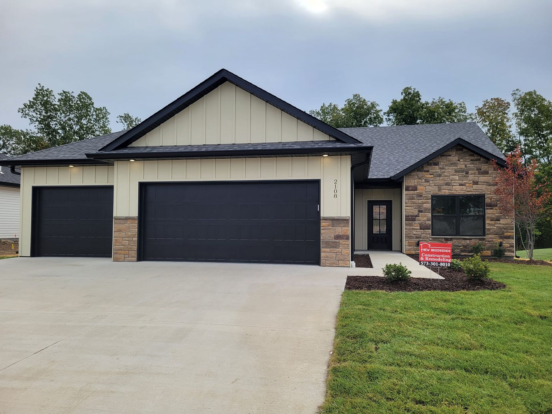 Renovate Your Home's Exterior in Mid-Missouri By Calling New Beginnings Construction & Remodeling