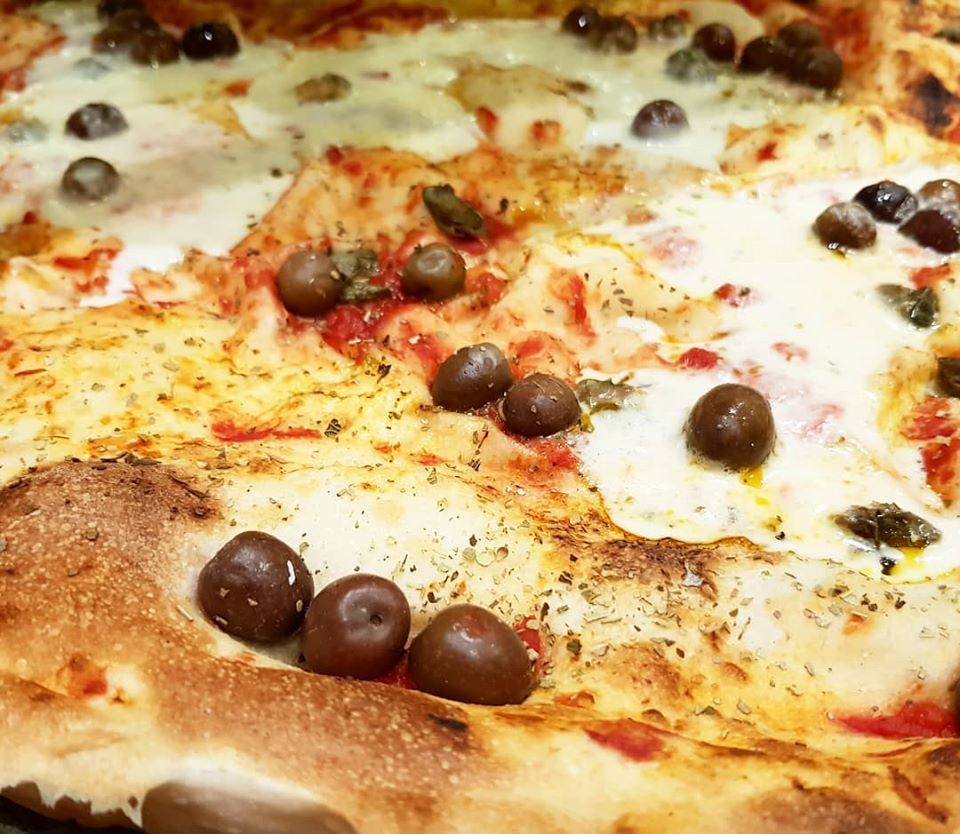 Focaccia di Recco pizzata 2