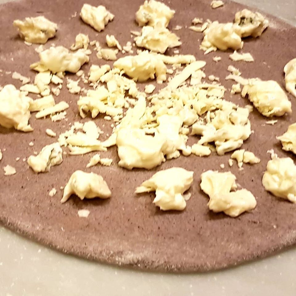 Pizza con impasto riso venere