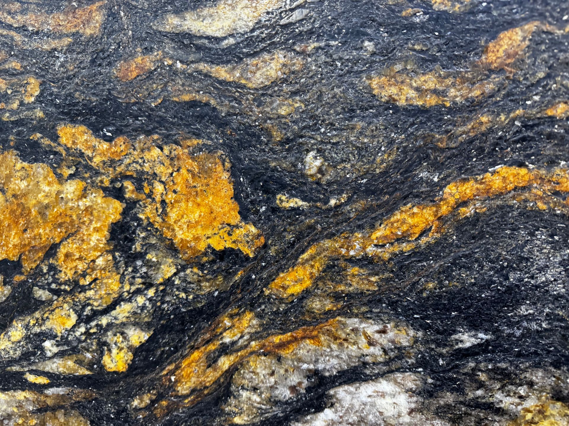 Magma Gold Leather 4136