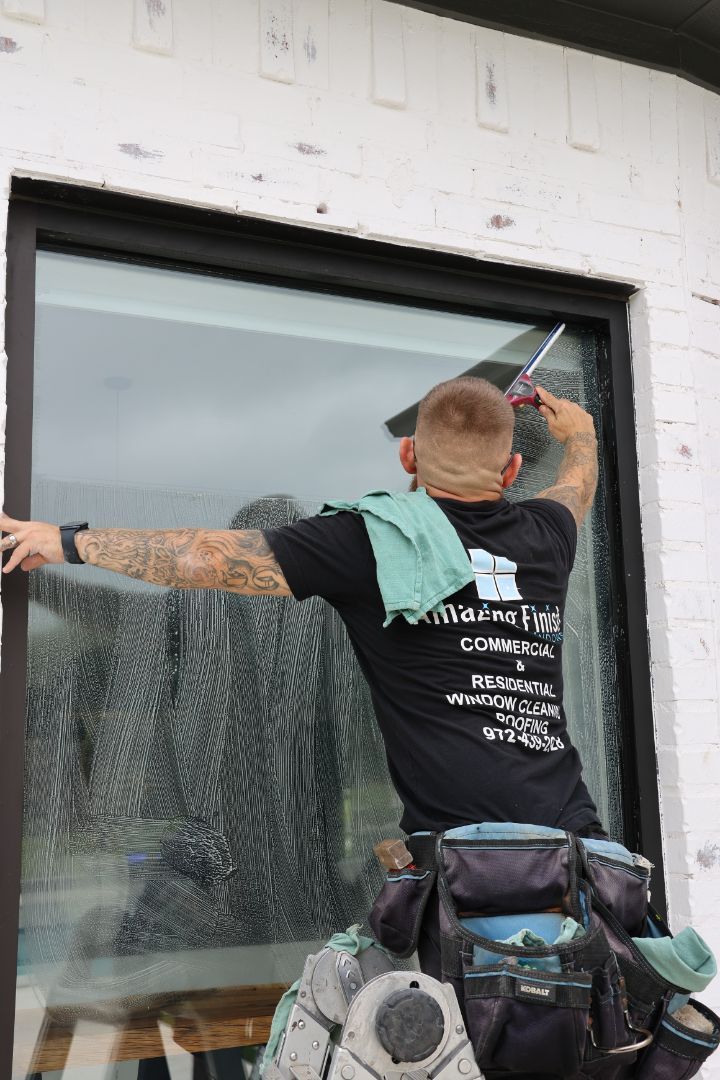 Benefits of Using Vinegar for Window Cleaning