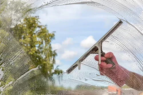 Seasonal Window Cleaning Tips for Better Timing