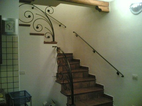 Scalinata con ringhiera liberty