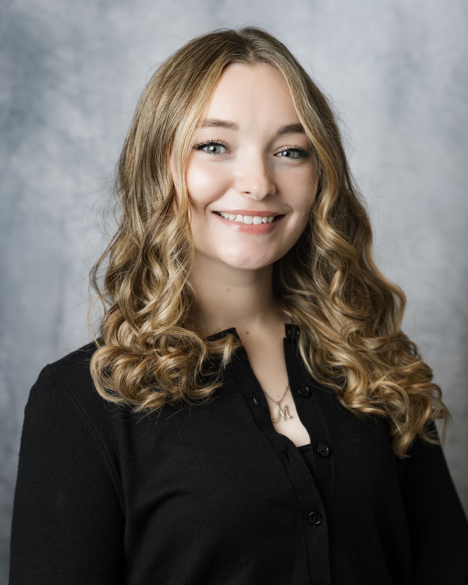 Stephanie Pepiot Headshot