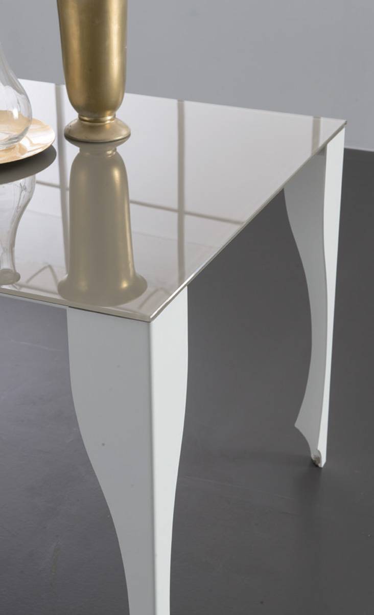 tavoli con piano in vetro