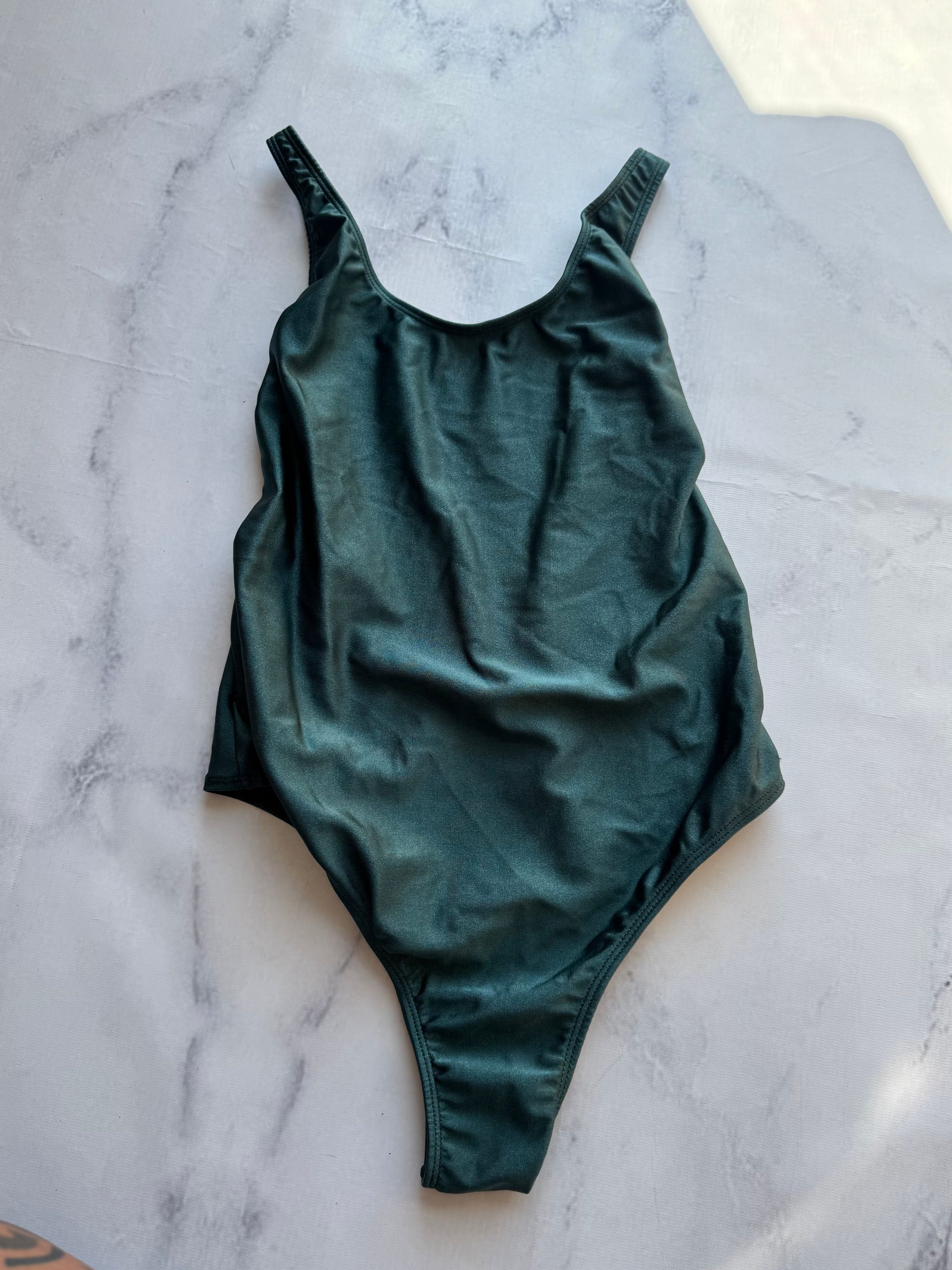 ENTERIZA NIKKI -  VERDE BRILLOSA