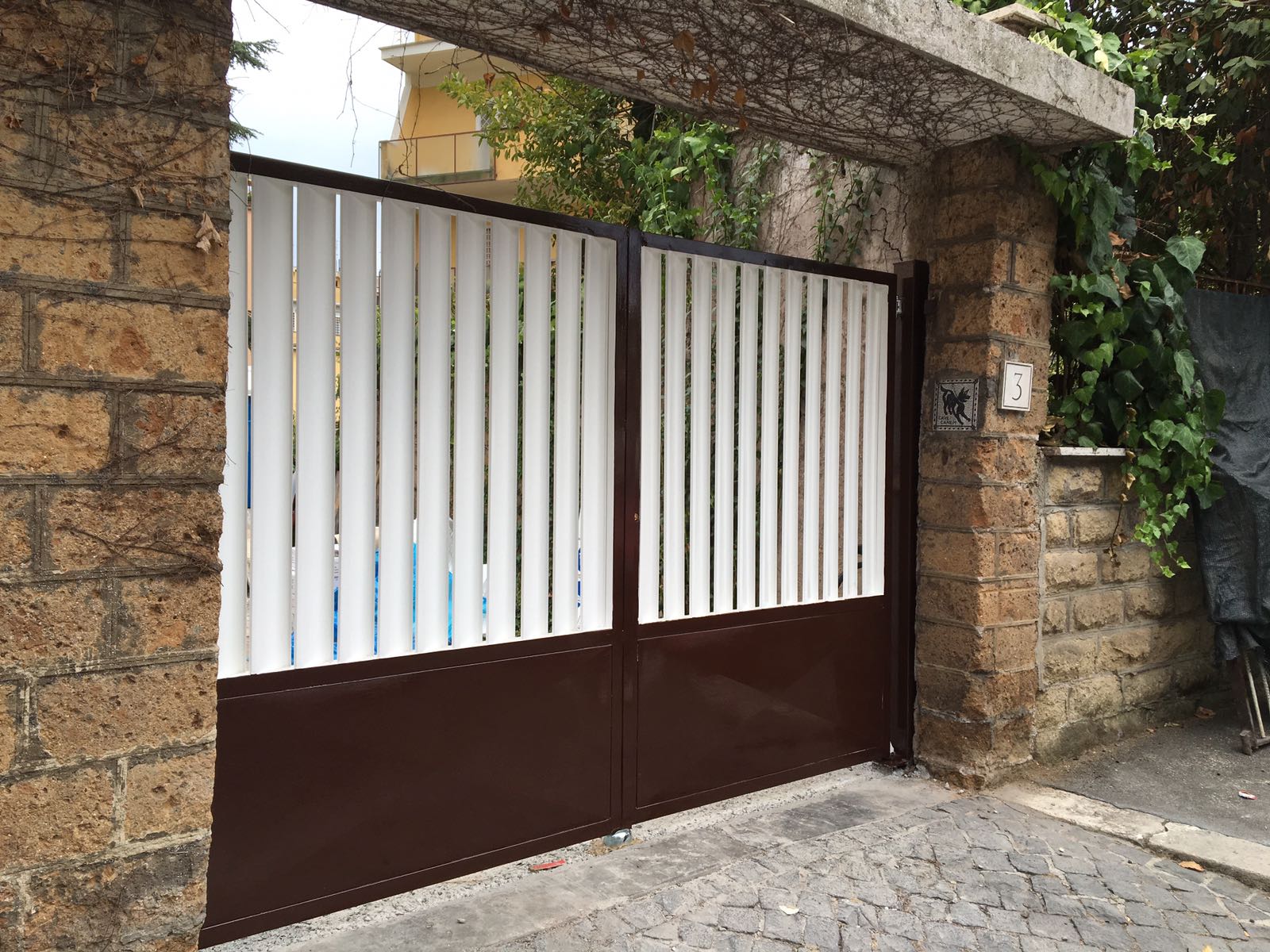 Cancelli in acciaio per passi carrabili