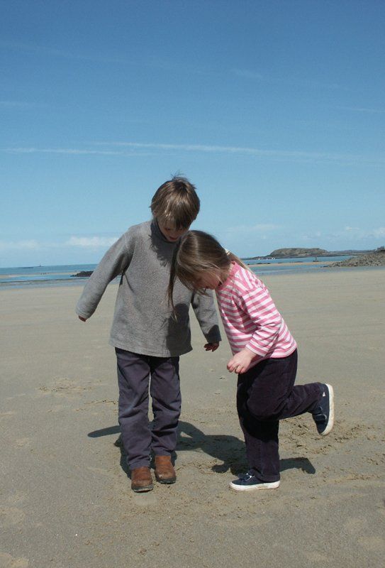 Family Travel beach Caroline Mills