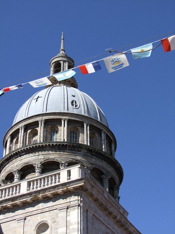 Boulogne France Caroline Mills