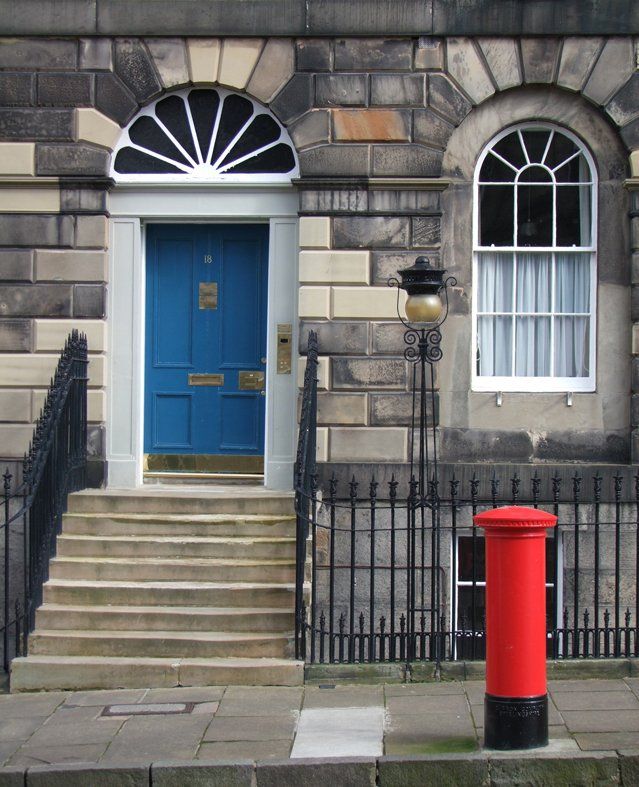 Edinburgh Old Town Caroline Mills