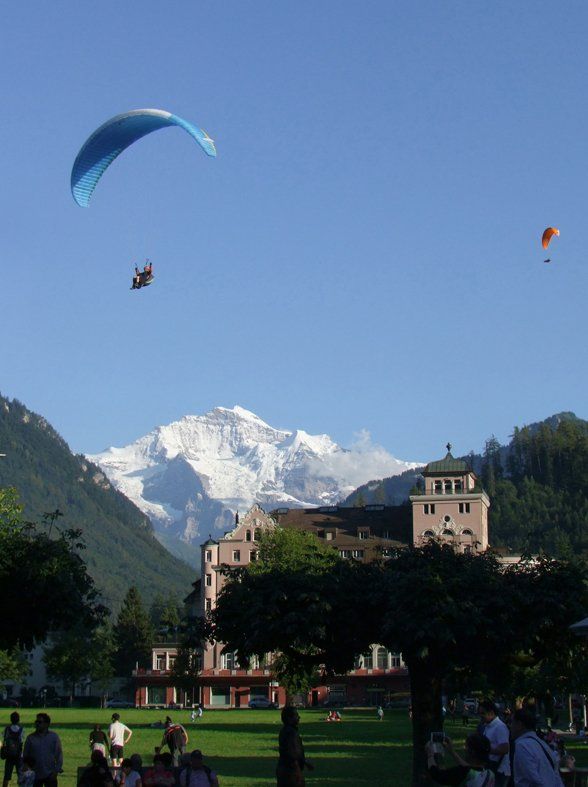 Interlaken paragliding Caroline Mills