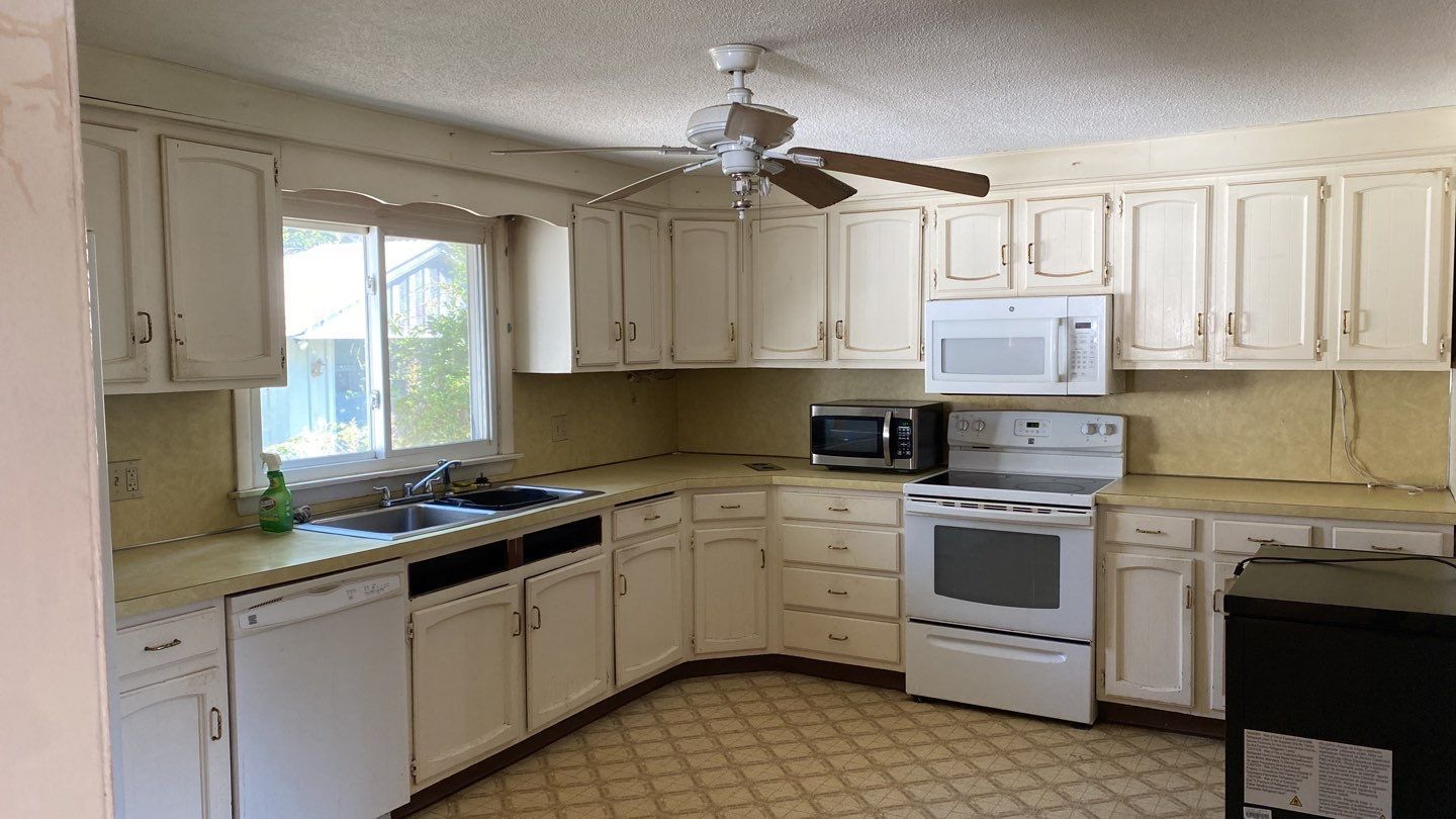 Kitchen before repair