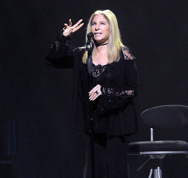 Streisand on stage in Tampa, FL