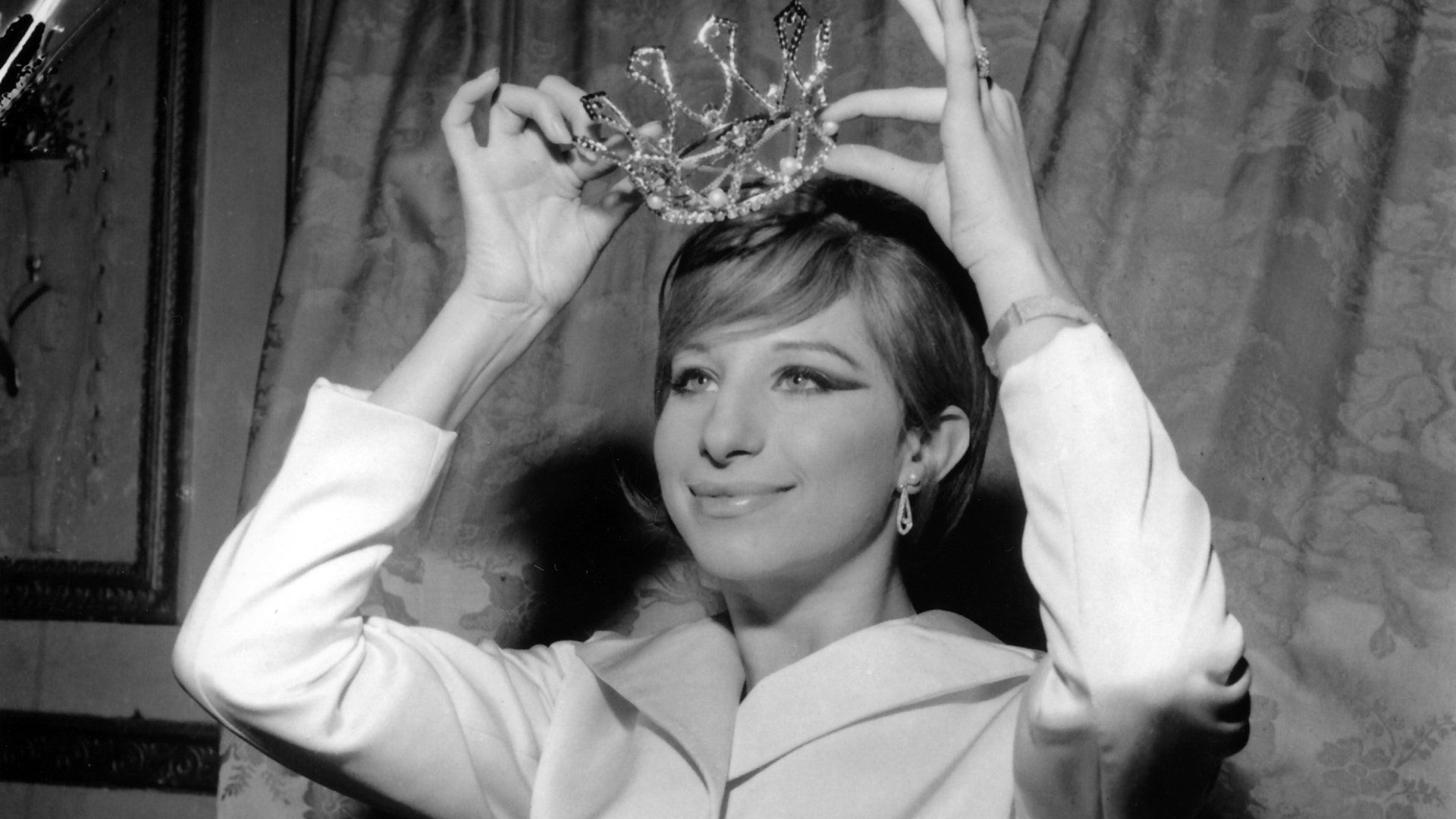 Barbra Streisand wears a crown as  Miss Zeigfeld 1965