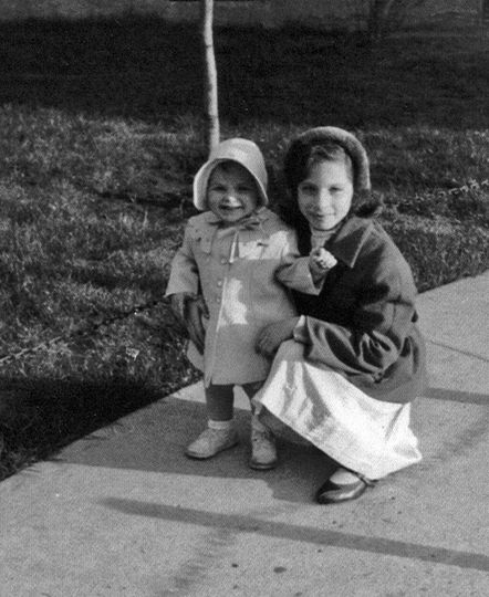 Barbra Streisand and her half-sister Roslyn Kind