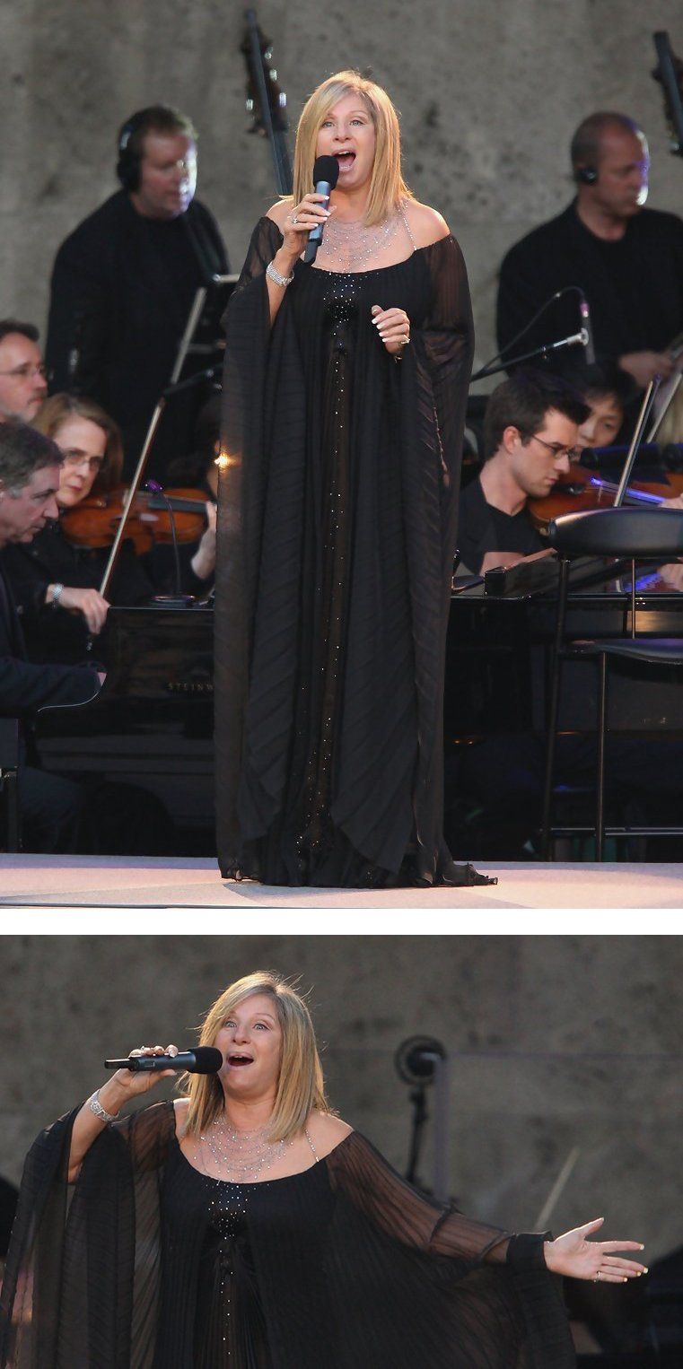 Streisand on stage in Berlin, 2007
