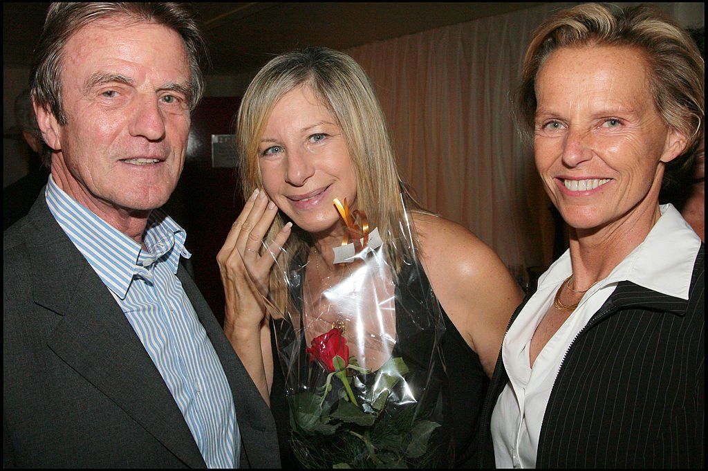 Barbra backstage in Paris with Bernard Kouchner, minister of foreign affairs, and Christine Ockrent.