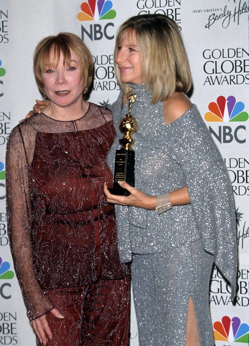 Shirley MacLaine and Barbra Streisand at the Golden Globe Awards, 2000.