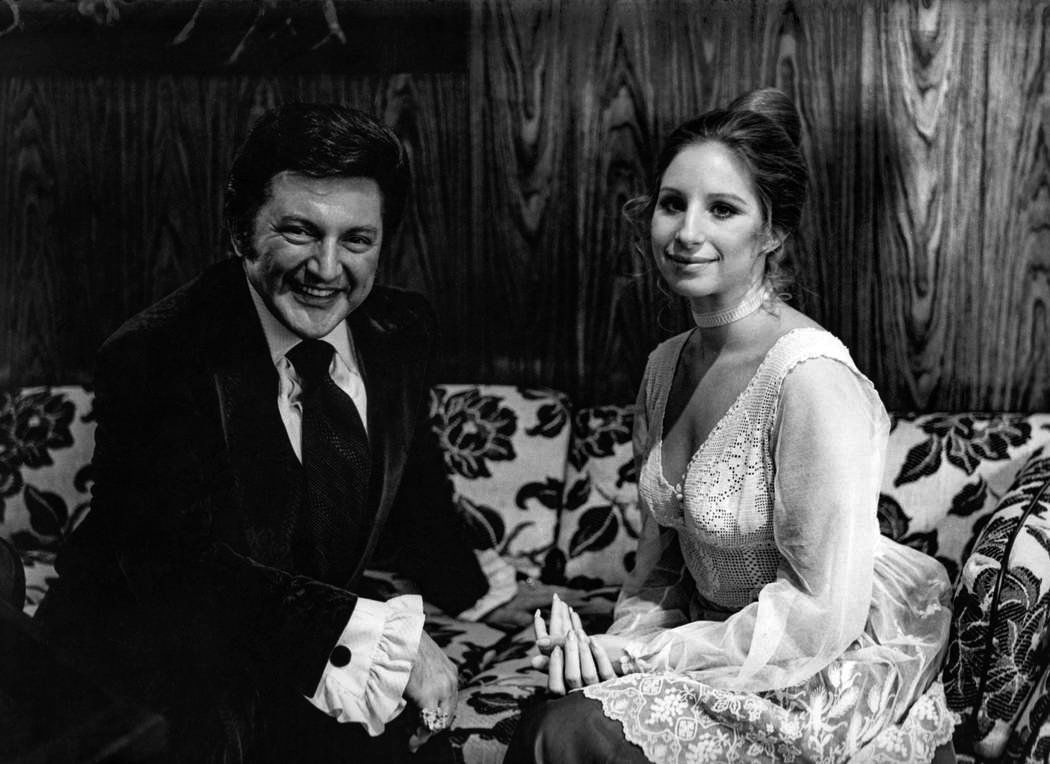 Liberace and Streisand are reunited backstage at the Hilton.